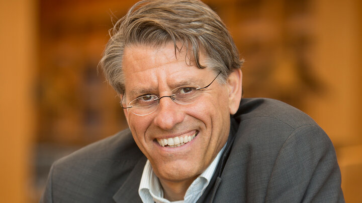 Frans von der Dunk headshot