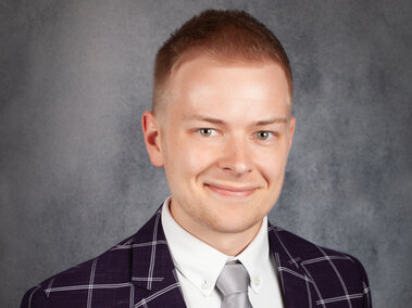 Elliott Lund headshot